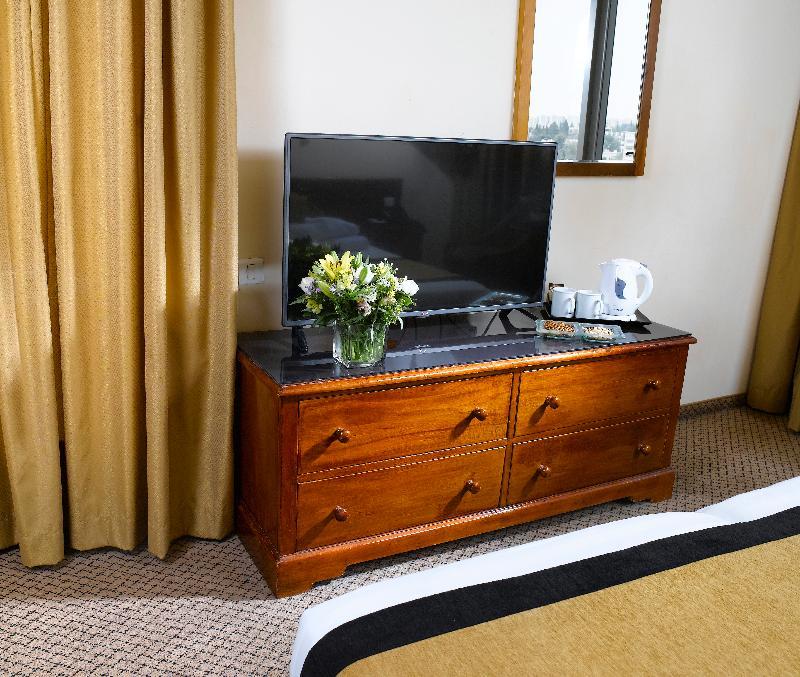 Olive Tree Hotel Yerusalem Bagian luar foto