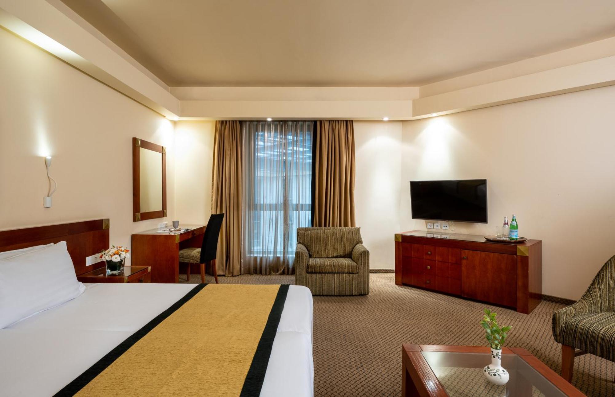 Olive Tree Hotel Yerusalem Bagian luar foto